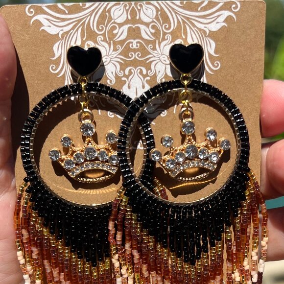 Handmade Beaded Queen Long Fringe Dangle Drop Lightweight Post Hoop Earrings - Picture 4 of 10